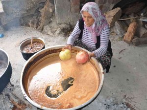 Antalya’da Nar Ekşisinin Şifalı Yolculuğu Başladı