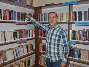 Muhtardan Örnek Davranış: Muhtarlığı Kütüphaneye Çevirdi