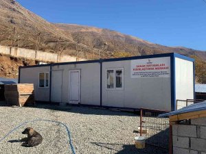 Şemdinli Belediyesinden Sokak Hayvanlarını Kısışlaştırma Çalışması