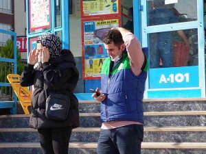 Markette Silahlı Soygun Girişimi