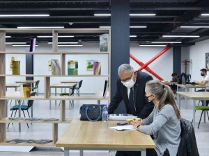 Büyükşehir’in 2 Kütüphanesinde Yeni Saat Düzenlemesi