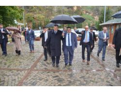Orman Ve Su İşleri Bakanı Veysel Eroğlu Cuma Namazını Bilecik'te Kıldı
