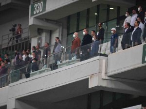 Hayrettin Gülgüler: “Bursaspor Kulübü Yönetimi Hiç Bir Zaman Taraftarını Karşısına Almaz”