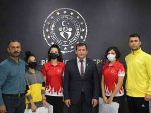Taekwondo Sporcuları Ali İ̇hsan Kabakcı’yı Ziyaret Etti