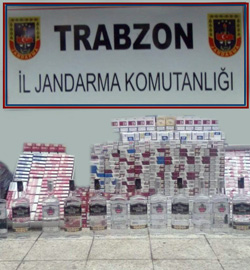 Rize-Trabzon Karayolu’nda kaçak sigara ve içki operasyonu