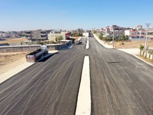 Mardin Büyükşehir Belediyesi Dört Bir Yanda Asfaltlama Çalışmalarını Sürdürüyor