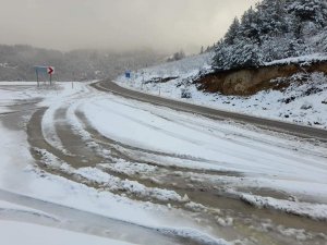 Küre’nin Yüksek Kesimleri Beyaz Örtüyle Kaplandı