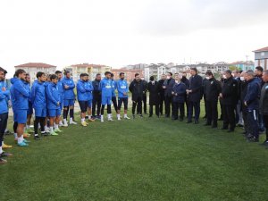 Belediye Kütahyaspor’a Moral Ziyareti