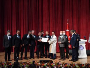 Erü Rektörü Prof. Dr. Çalış: "Bilimin Işığında Ülkemiz Ve Milletimiz İçin Var Gücümüzle Çalışmaya Aralıksız Devam Edeceğiz"