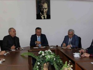 Esogü Sosyal Bilimler Enstitüsü’nün Yeni Müdürü Doç. Dr. Oytun Meçik Görevine Başladı