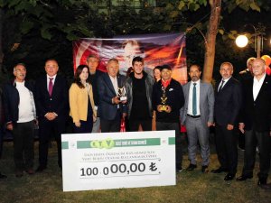 Tenis Turnuvası Eğitime Destek Oldu