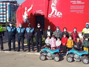 Öğrencilere Trafik Eğitimi Verildi