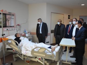 Başhekime "Hayırlı Olsun", Yaralıya "Geçmiş Olsun" Ziyareti