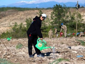 Adana’da Binlerce Fidan Toprakla Buluştu