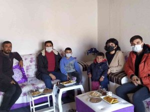 Ağrı’da Öğretmenler Öğrencilerine Misafir Oluyor