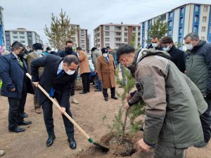 Kars’ta Fidanlar Toprakla Buluştu