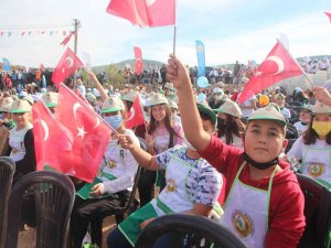 125 Bin Fidan Toprakla Buluşturuluyor