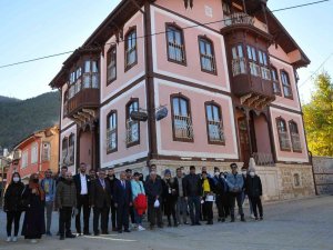 Başkan Akkaya Üniversiteli Gençlerle Buluştu
