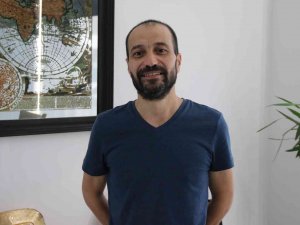 Karnından 2 Kiloluk 20 Santimetre Büyüklüğünde Tümör Çıktı