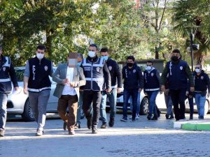 Oto Kaçakçılığı Operasyonu Şüphelisi 6 Kişi Adliyede