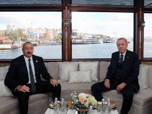 Cumhurbaşkanı Erdoğan İle Liderler, Demokrasi Ve Özgürlükler Adası’na Gitti