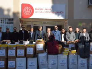 Gurbetteki Bafralılardan 700 Öğrenciye Bot Ve Mont Desteği