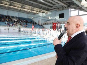 Keçiören’de Atatürk Anısına Yüzme Şampiyonası