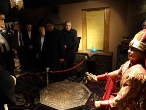 Hayati İ̇nanç, ’Osmanlı Müzesi’ne Hayran Kaldı