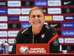Stefan Kuntz: “Duygusallığı Ve Disiplini Birleştirmek Gerekiyor“