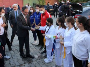 Bakan Kasapoğlu: “Gençlerimiz İçin Hiçbir Fedakarlıktan Geri Durmayacağız”