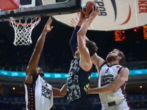 Thy Euroleague: Fenerbahçe Beko: 43 - Armani Milan: 68