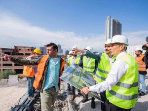 İ̇zmir Büyükşehir Belediyesi’nin 2022 Bütçesi 12,5 Milyar Tl