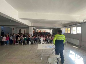 Jandarmadan Emniyet Kemeri Farkındalık Eğitimi