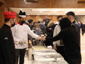 Bartın Üniversitesi’nin 7/24 Açık Kütüphanelerinde Öğrencilere Çorba İkramı