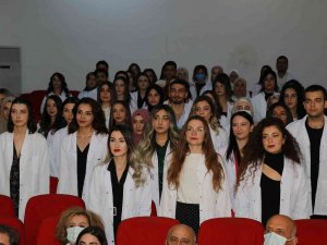 Beslenme Ve Diyetetik Bölümü Öğrencileri Önlük Giydi