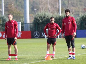 A Milliler, Karadağ Yolculuğu Öncesi Riva’da Çalıştı
