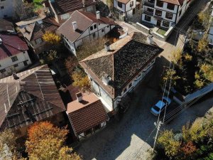 200 Yıllık Konak Zamana Meydan Okuyor