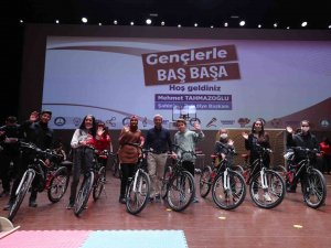 Tahmazoğlu Gençlerle Bir Araya Geldi