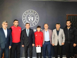 Balkan Şampiyonu’ndan Kabakcı’ya Ziyaret