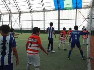 Adapazarı Minikler Futbol Turnuvası Başladı