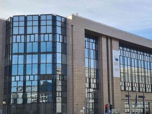 Ab, Yeni Atanan 4 Suriyeli Bakanı Kara Listeye Aldı