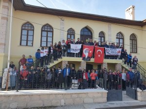 Doğaseverler, Frig Vadisi’nde Tarihin Ve Doğanın İzini Sürdü
