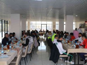 Ali İ̇hsan Kabakcı: "Tohm Sporcularıyla Buluştu"