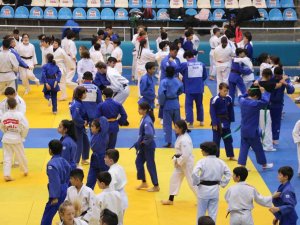 Uluslararası Judo Turnuvası, 500 Sporcunun Katılımıyla Başladı
