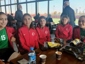 Afyonkarahisarlı ’Altın Kızlar’ Milli Olmak İçin Ter Döktü