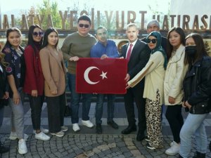 Başkan Çınar, Kazakistanlı Akademisyen Ve Öğrencileri Ağırladı