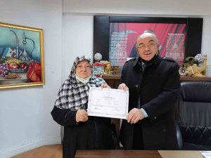 Ehliyet Almak İçin 76 Yaşında Okuma Yazma Öğrendi