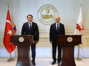 Bakan Soylu: “Terör Örgütünü Kıskıvrak Yakaladık, Bir Daha Nefes Alamayacak Duruma Getirmek İstiyoruz”
