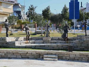 Kuşadası’nda Müzisyen Parkının Yapımı Tamamlandı