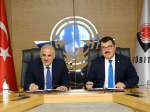 Trabzon’da Yapılacak ’Özdemir Bayraktar Planetaryum Ve Bilim Merkezi’ İçin İmzalar Atıldı